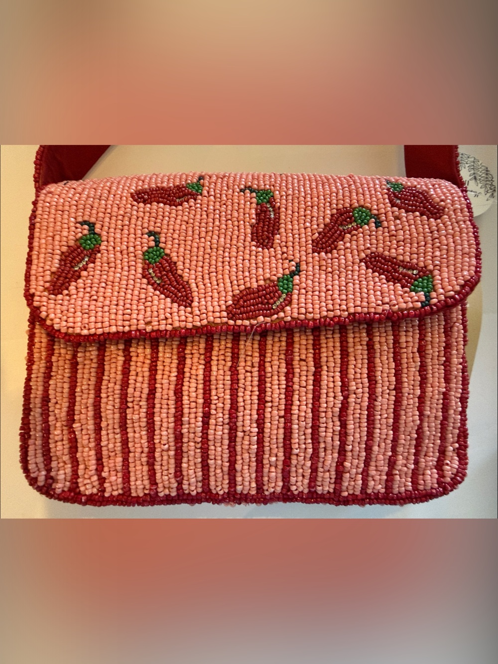 * NWT Pink & Red Hand Beaded Chili Pepper “Picante” Bag - Picture 4 of 5
